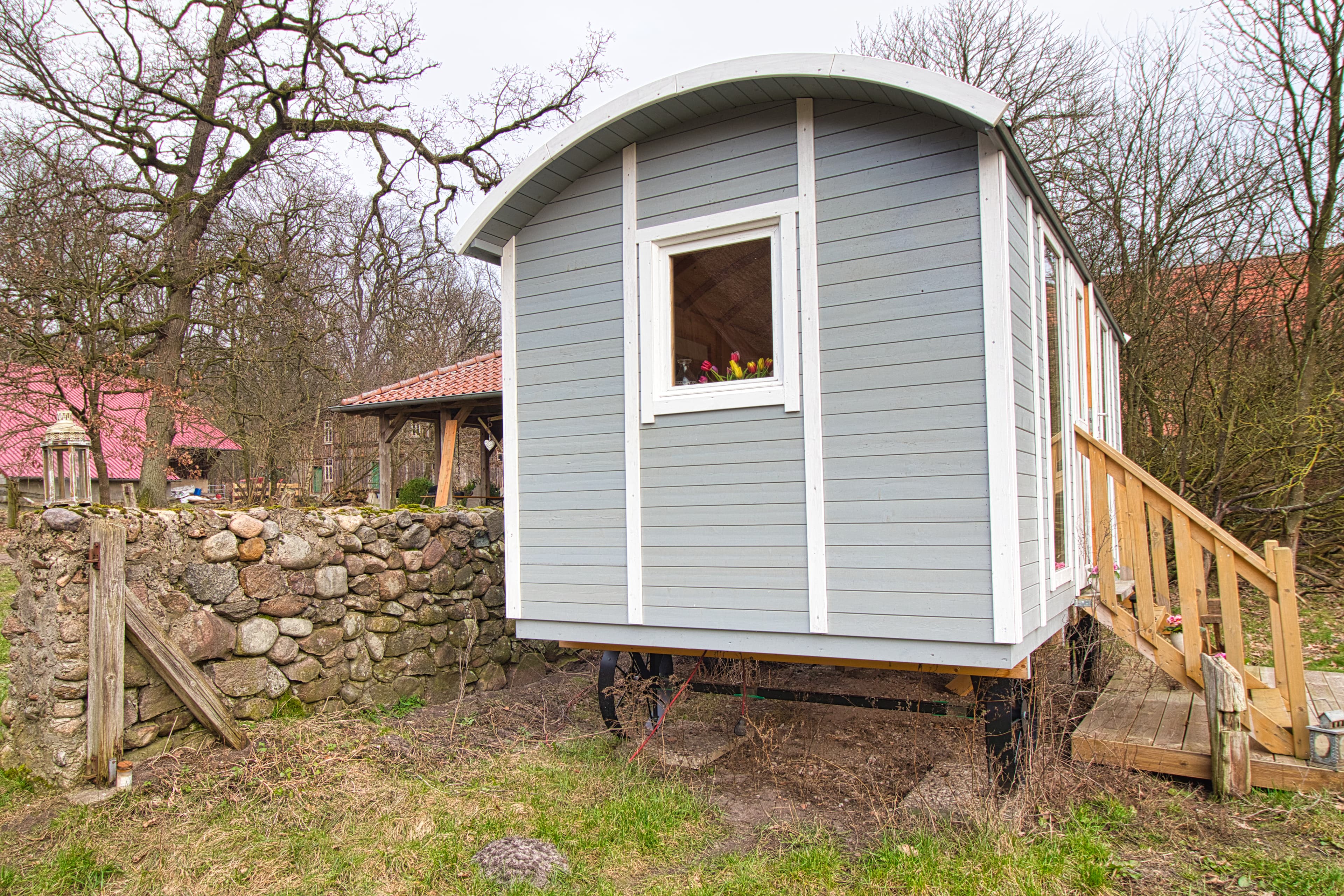 ungewöhnliche übernachtungsmöglichkeiten im schäferwagen