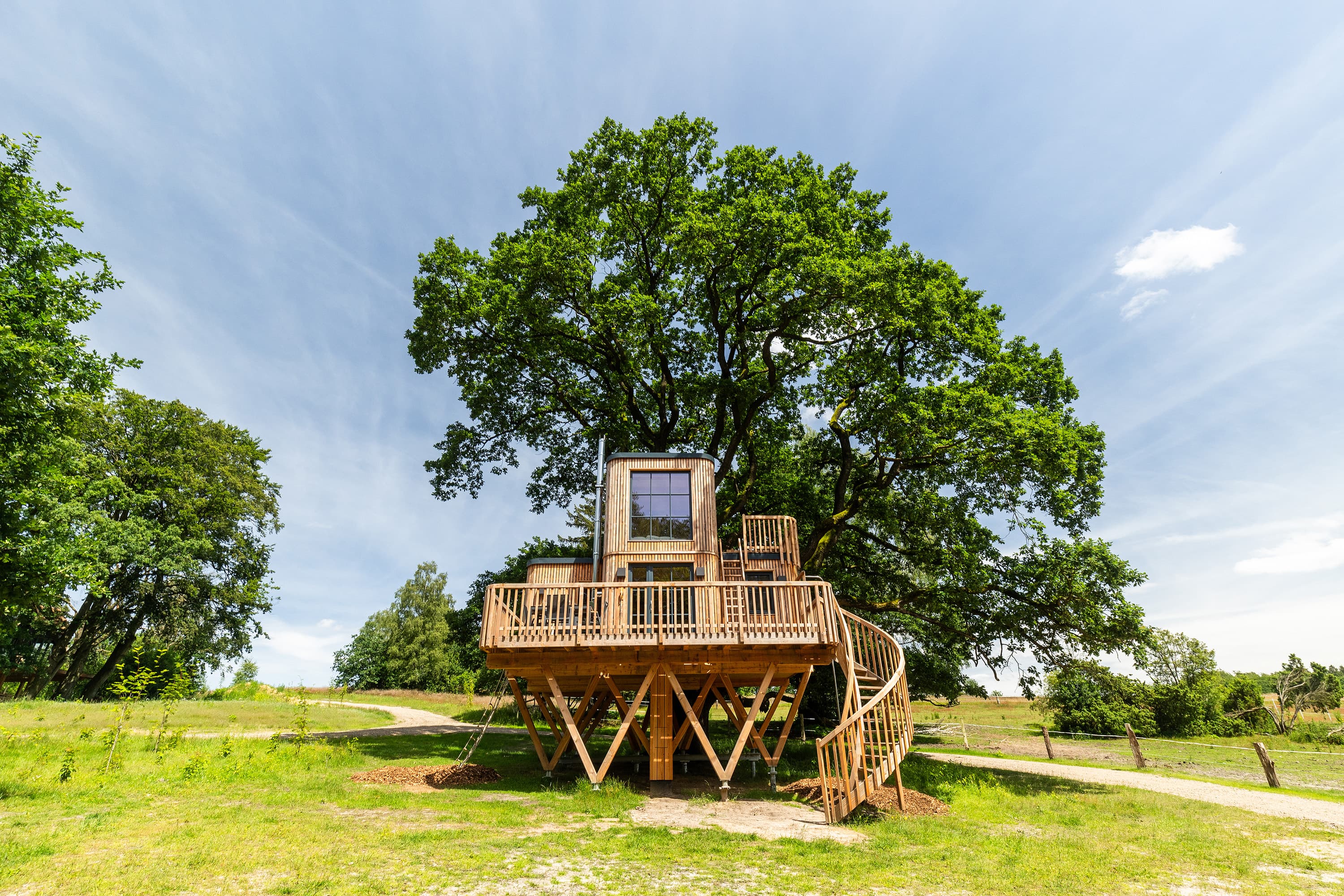 Baumhaus übernachtung in der lüneburger heide in bispingen