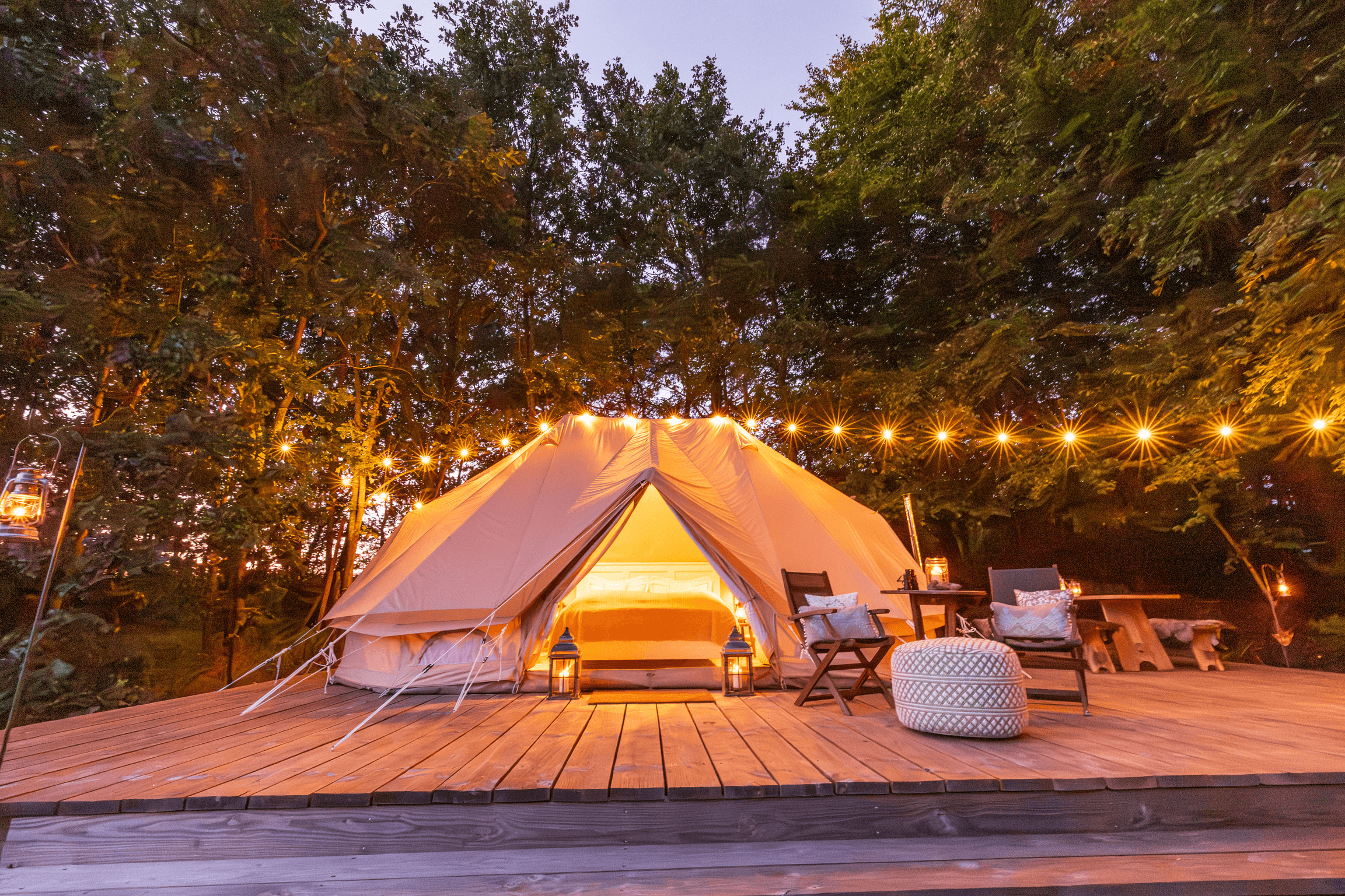 Auf dem Stimbekhof Bispingen kann man eine besondere Übernachtung im Glamping Zelt machen