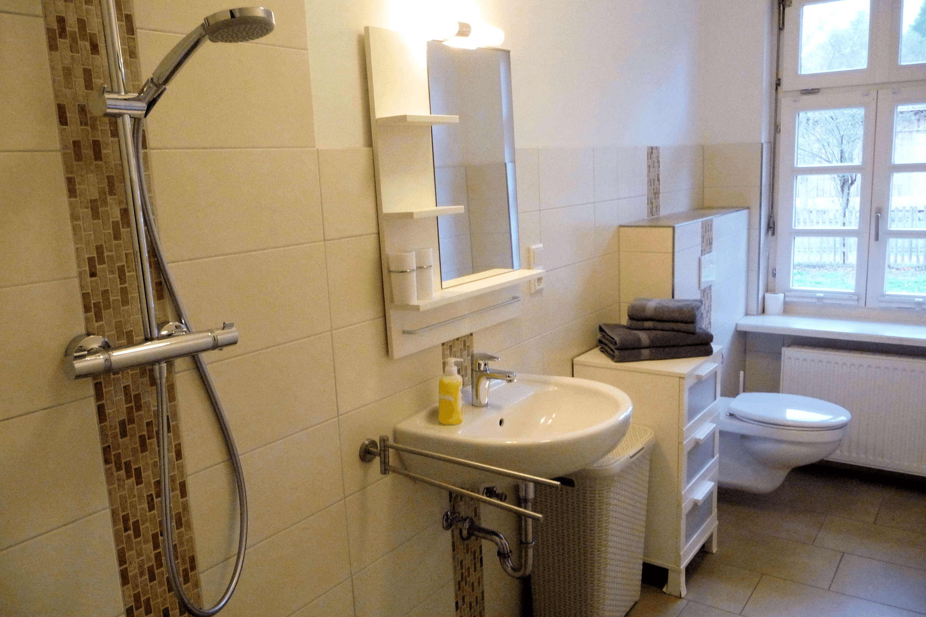 Badezimmer in der Ferienwohnung 2 auf dem Schröderhof Unterlüß